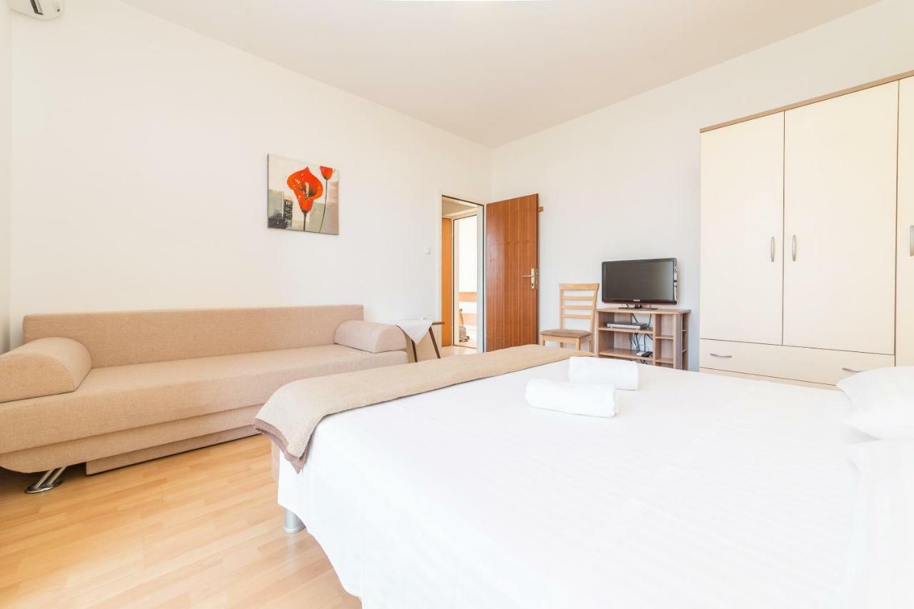 Apartments Maria 沃迪切 外观 照片