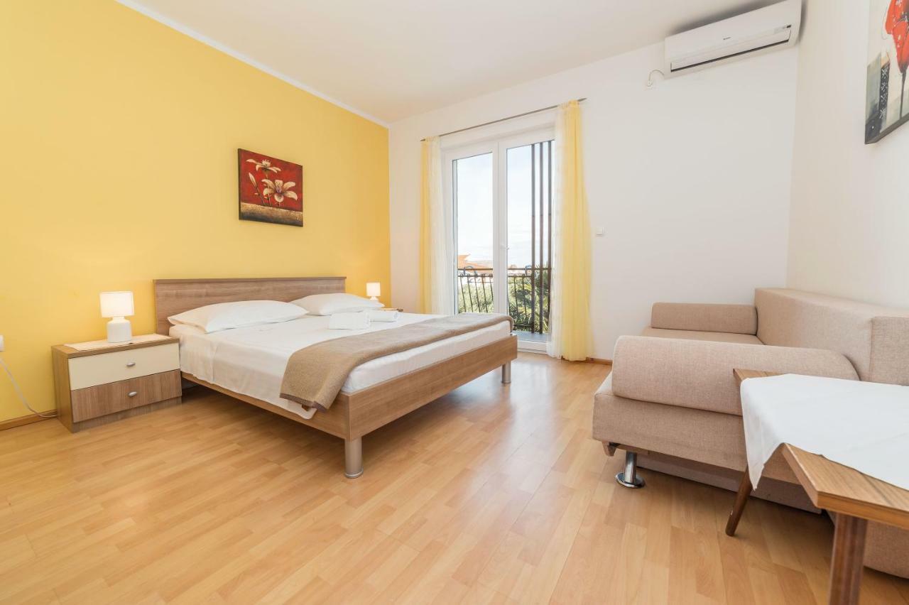 Apartments Maria 沃迪切 外观 照片